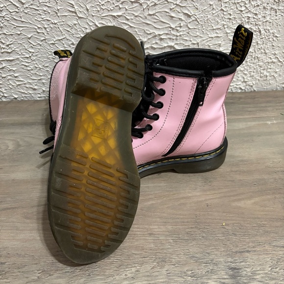 Dr. Martens Glossy Pink Kids Boots - Picture 7 of 8